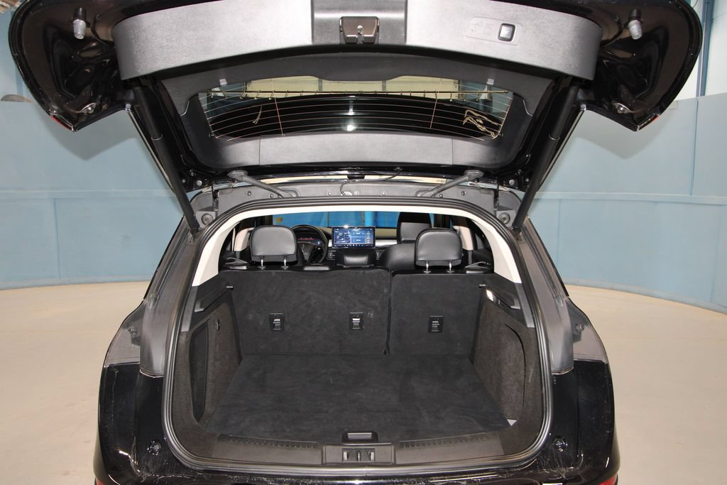 Used 2024 Lincoln Corsair AWD w/ Equipment Group 101A image 40