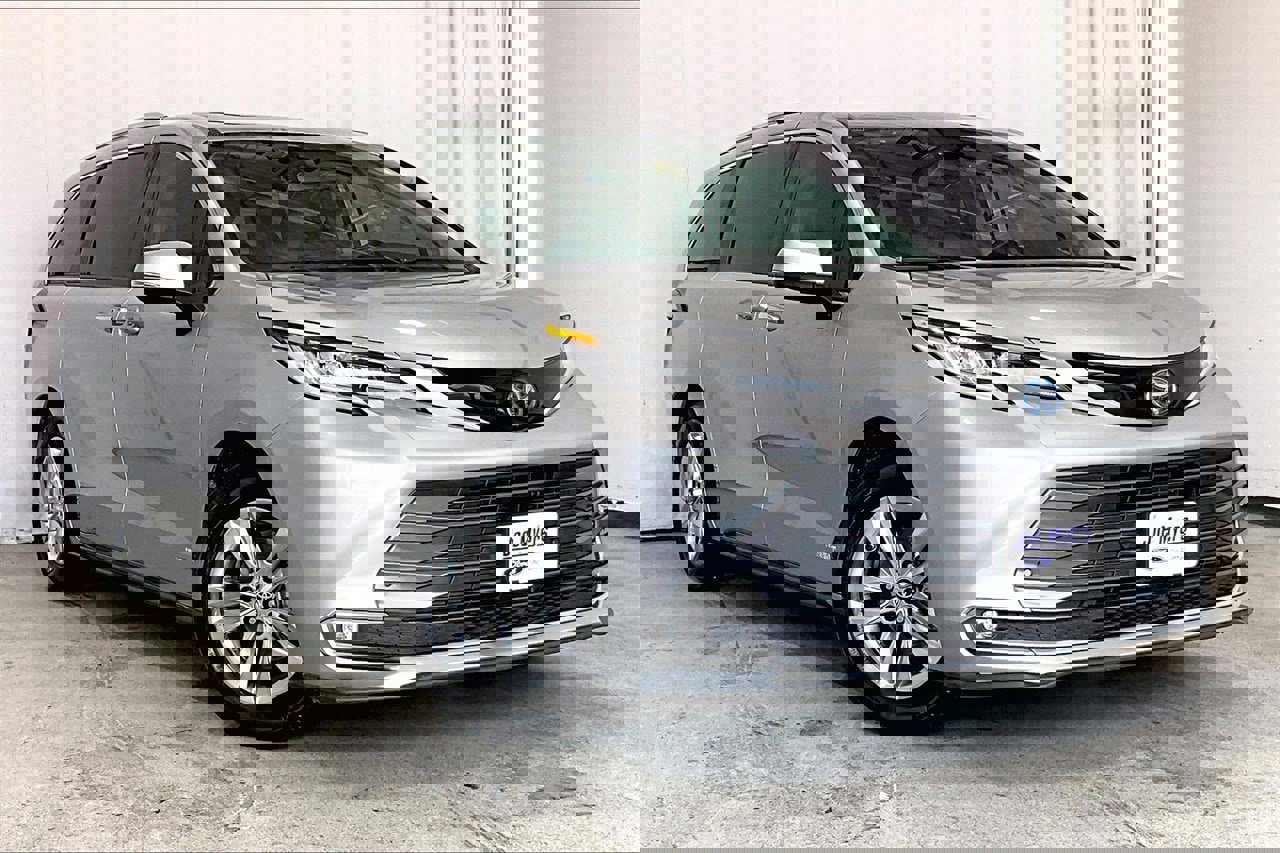 Used 2021 Toyota Sienna Limited