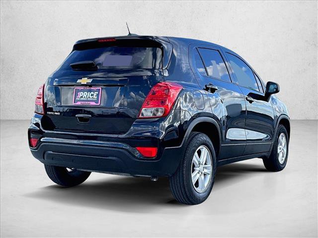 Used 2022 Chevrolet Trax LS image 2