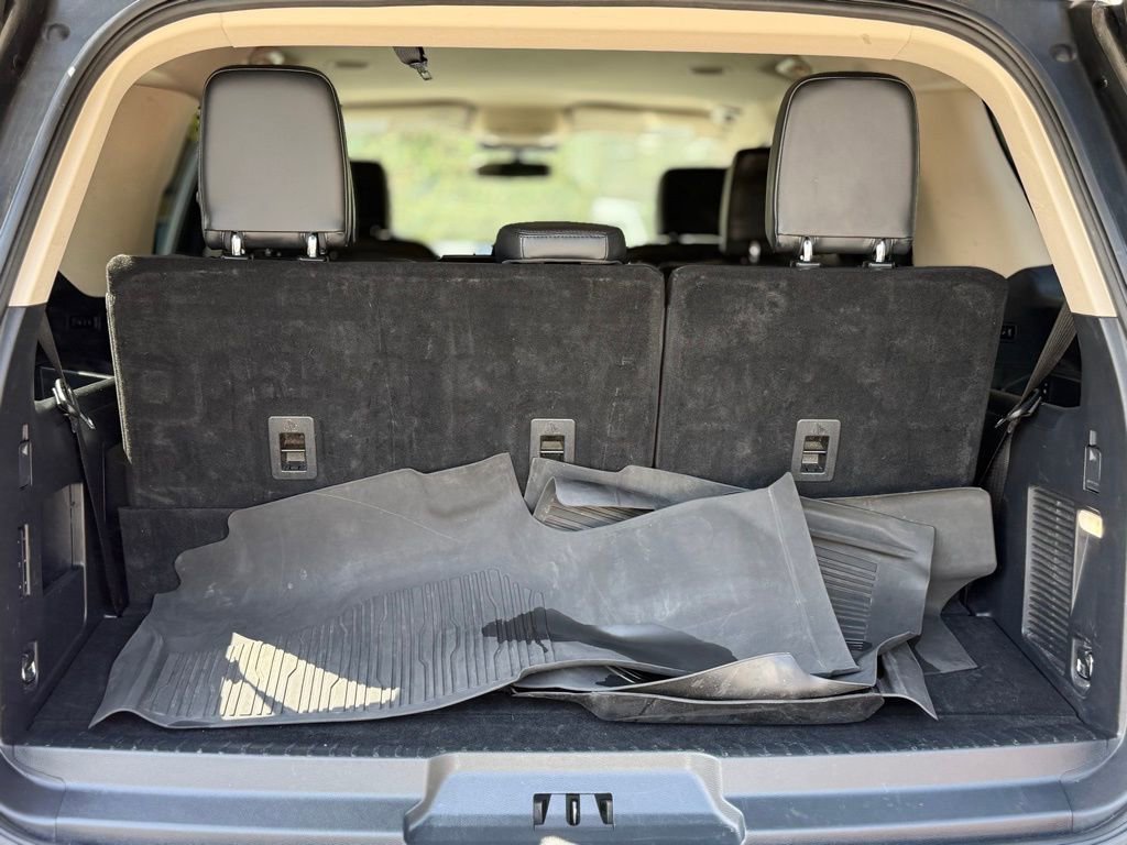 Used 2024 Ford Expedition XLT image 18