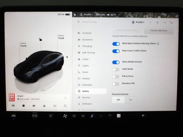 Used 2024 Tesla Model Y Performance image 32