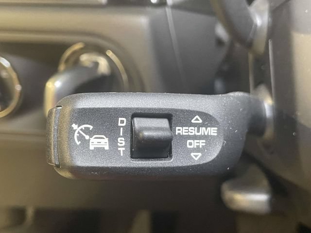 Certified 2024 Porsche Macan AWD/4WD image 45