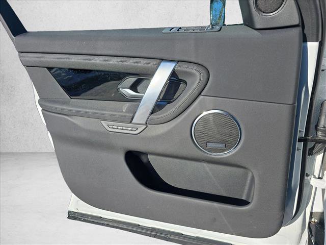 Used 2025 Land Rover Discovery Sport S image 25