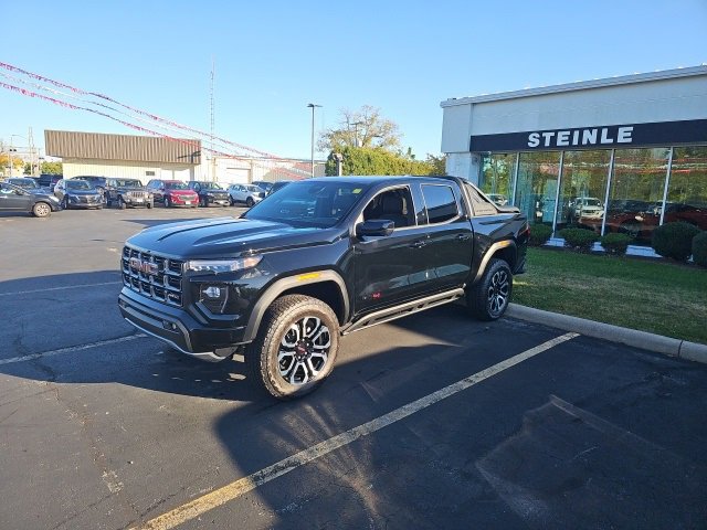 Used 2025 GMC Canyon AT4 w/ Nightfall Edition image 3