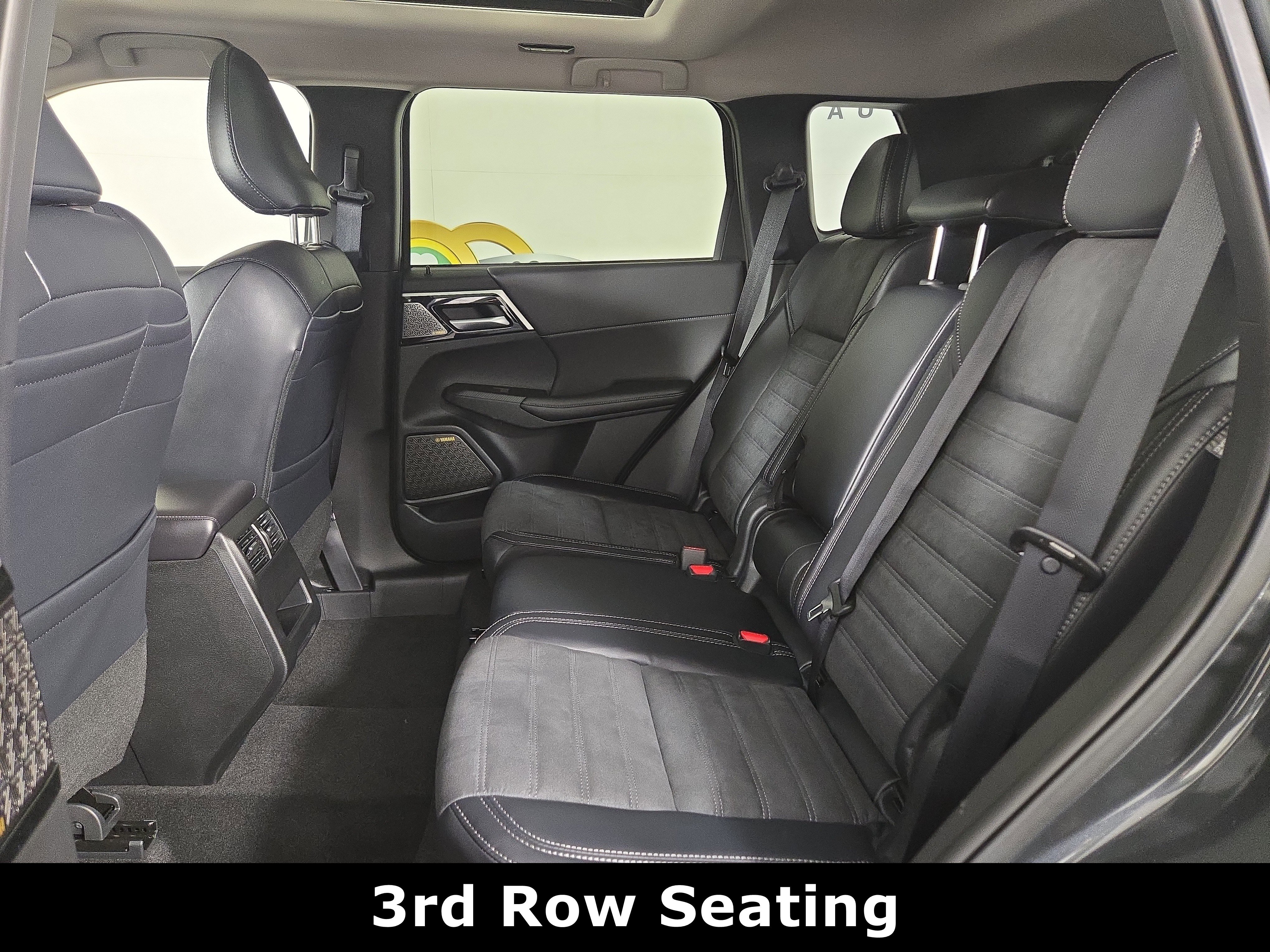 New 2026 Mitsubishi Outlander SE image 11