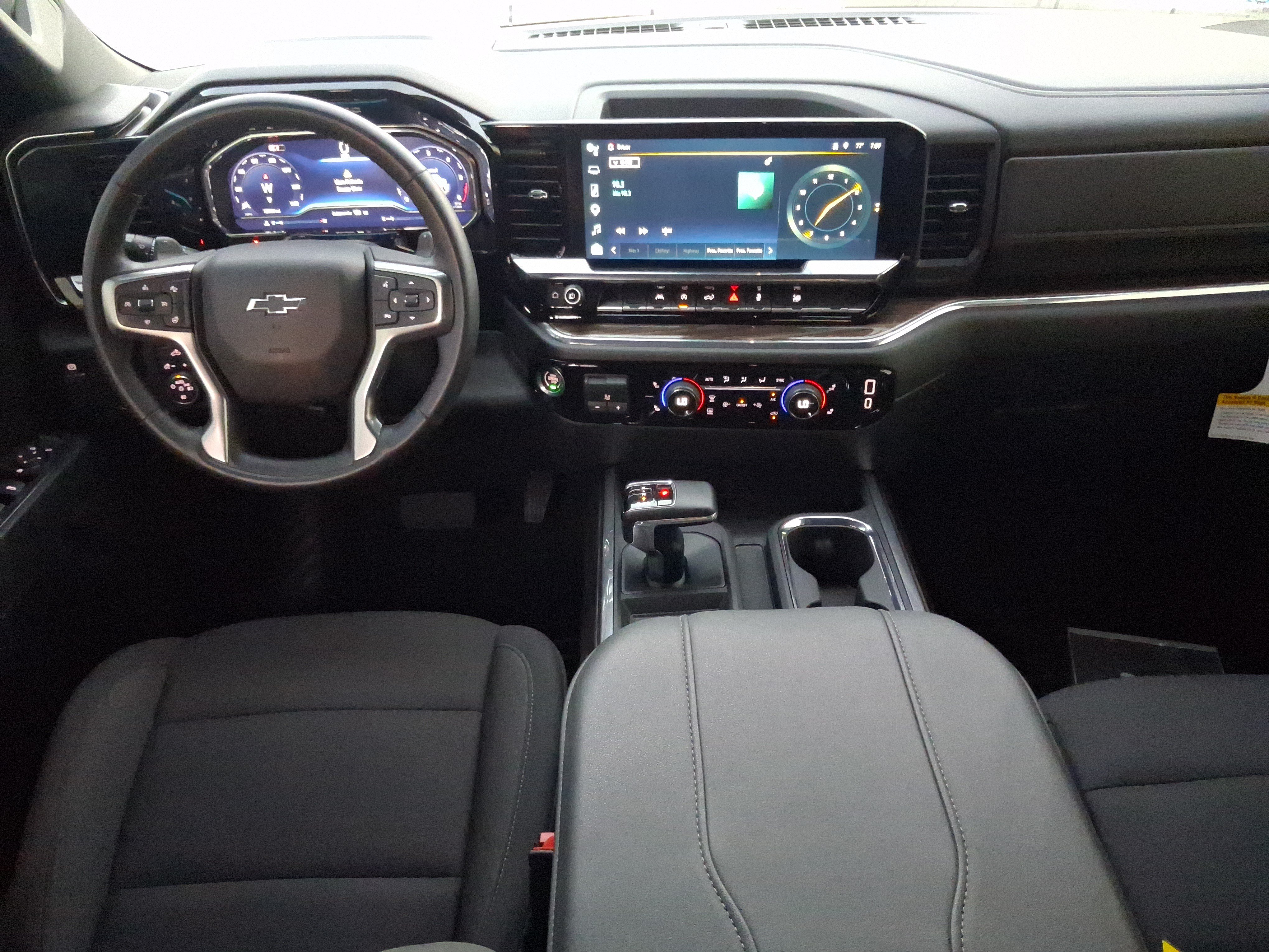 Used 2025 Chevrolet Silverado 1500 RST RWD image 7