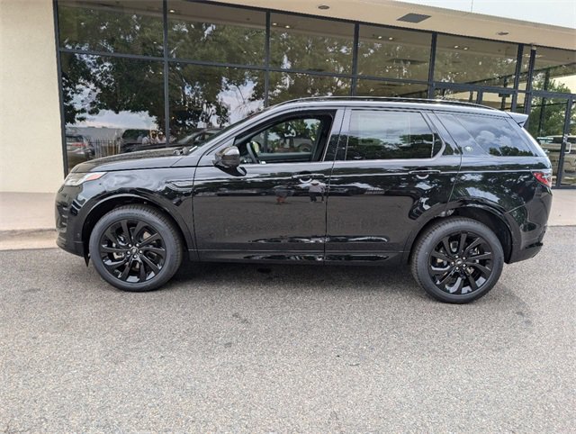 Used 2024 Land Rover Discovery Sport Dynamic SE image 3