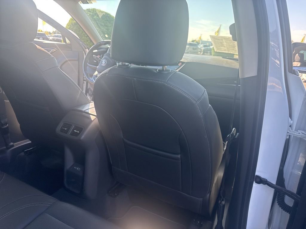 Used 2023 Buick Envision Essence image 24