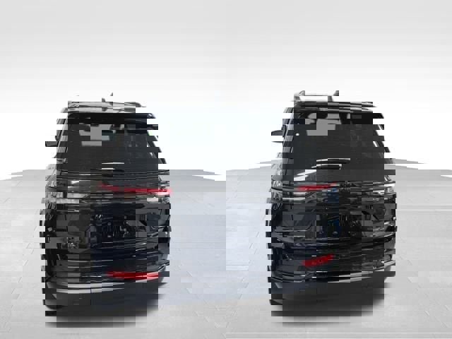 New 2025 Jeep Grand Cherokee Altitude image 35