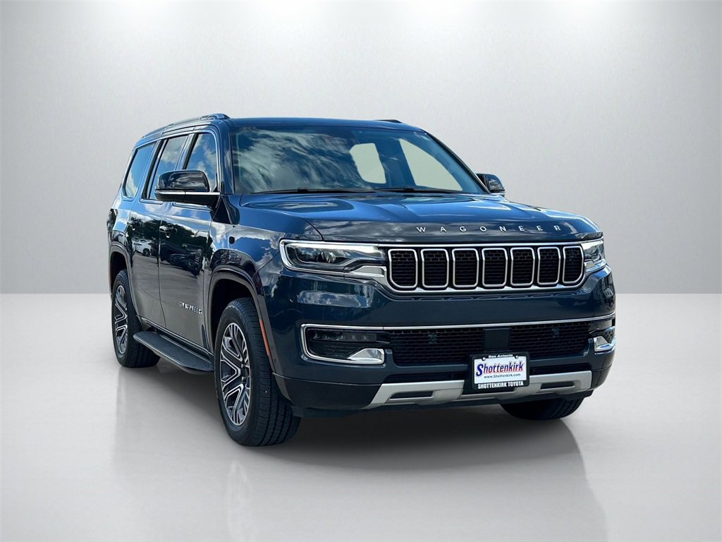 Used 2024 Jeep Wagoneer Series II w/ Flexible Seating Group image 3