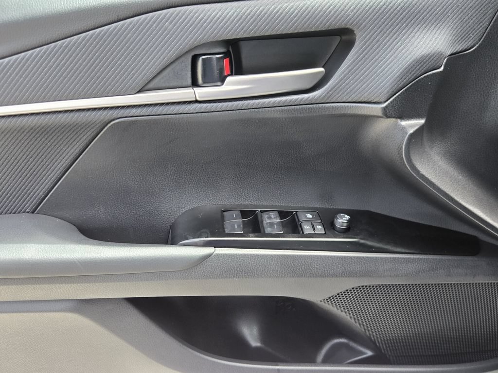 Used 2026 Toyota Camry SE FWD image 27
