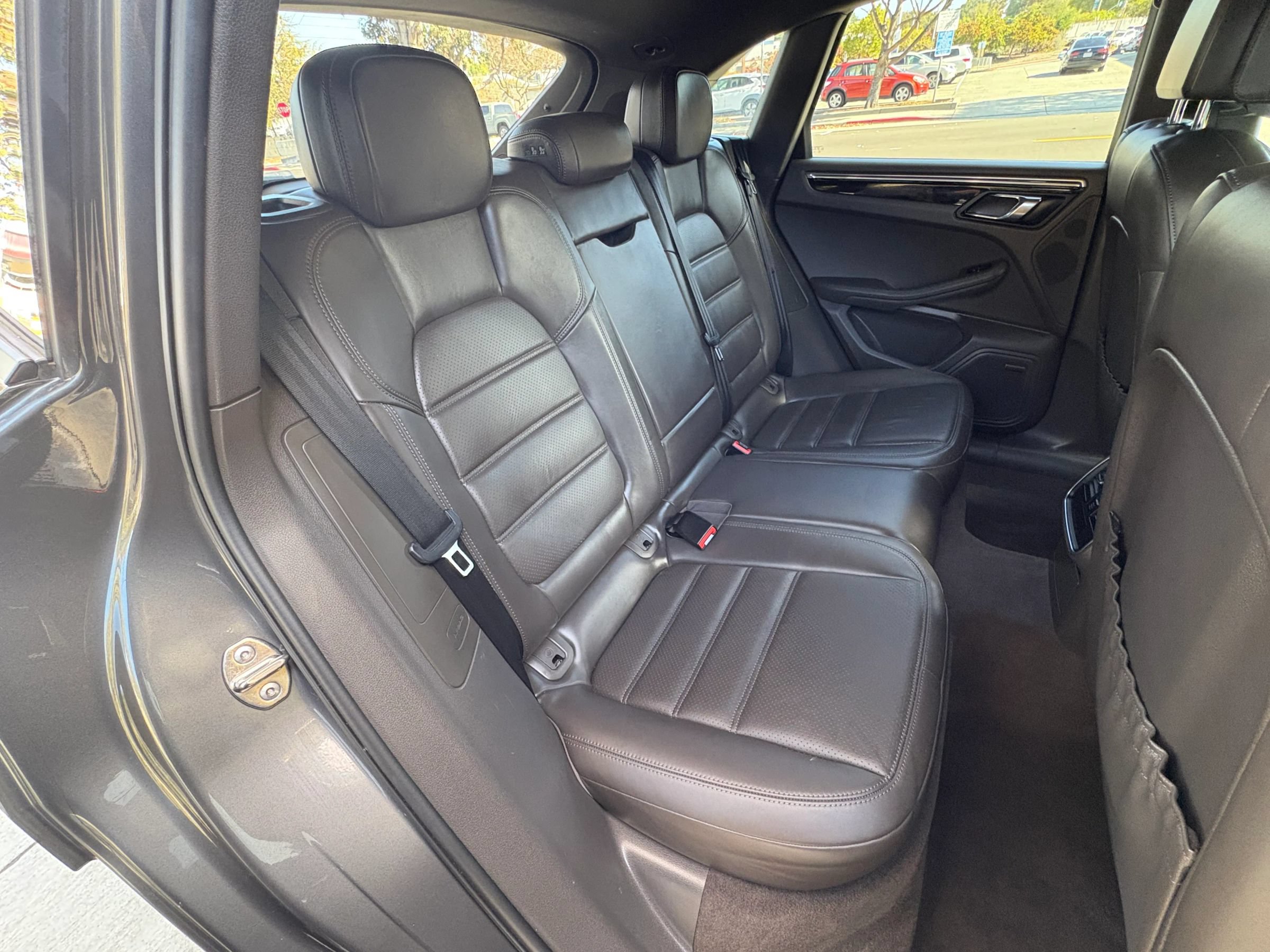 Used 2015 Porsche Macan S AWD/4WD image 14