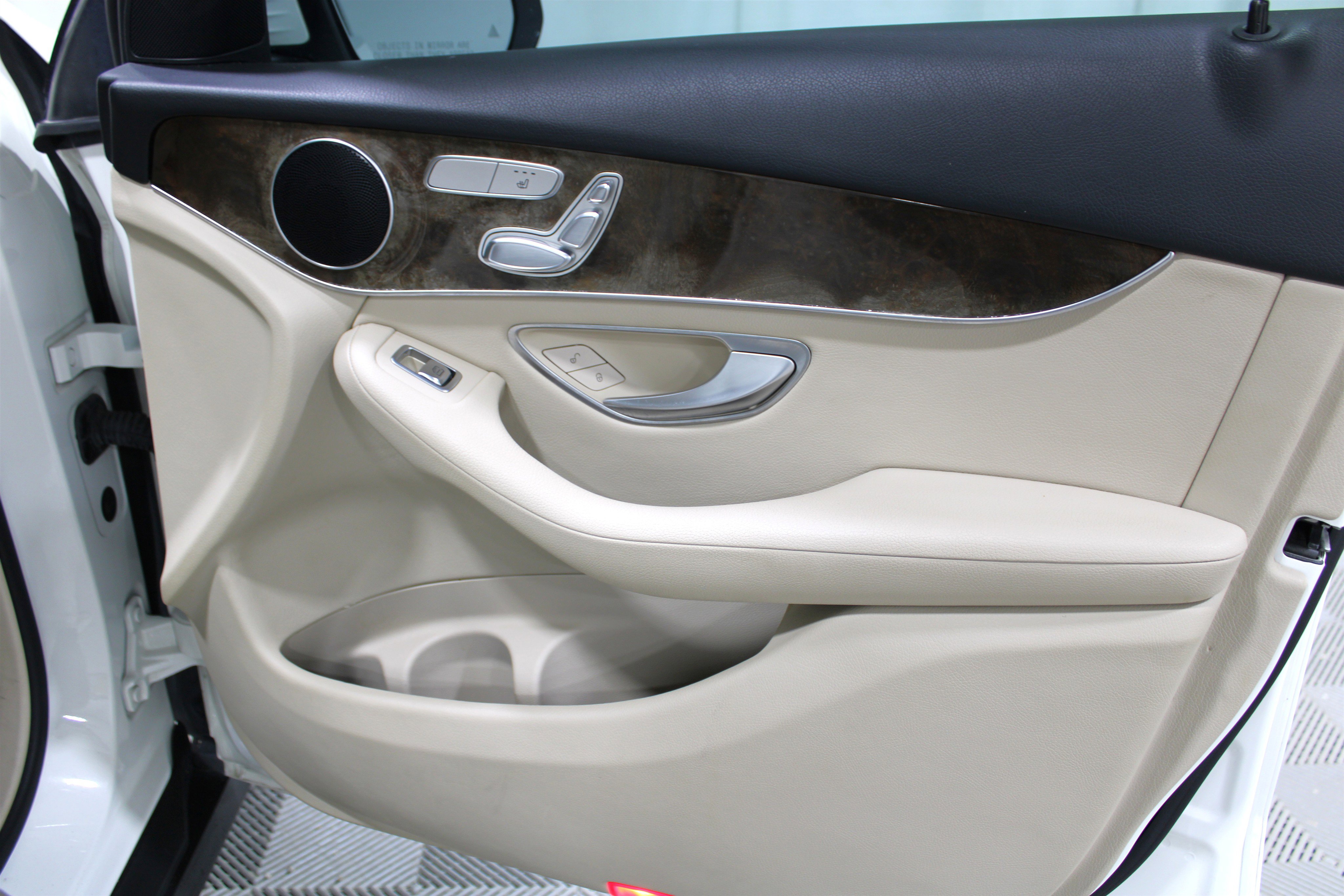 Used 2018 Mercedes-Benz GLC 300 image 25