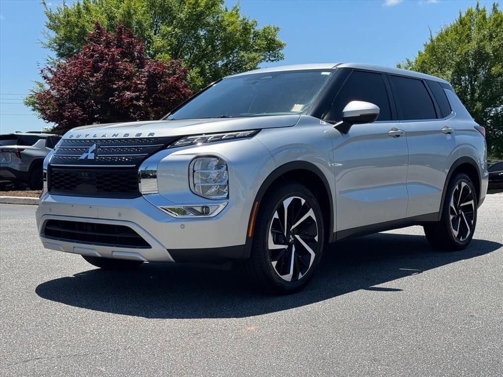Used 2023 Mitsubishi Outlander SE FWD image 7