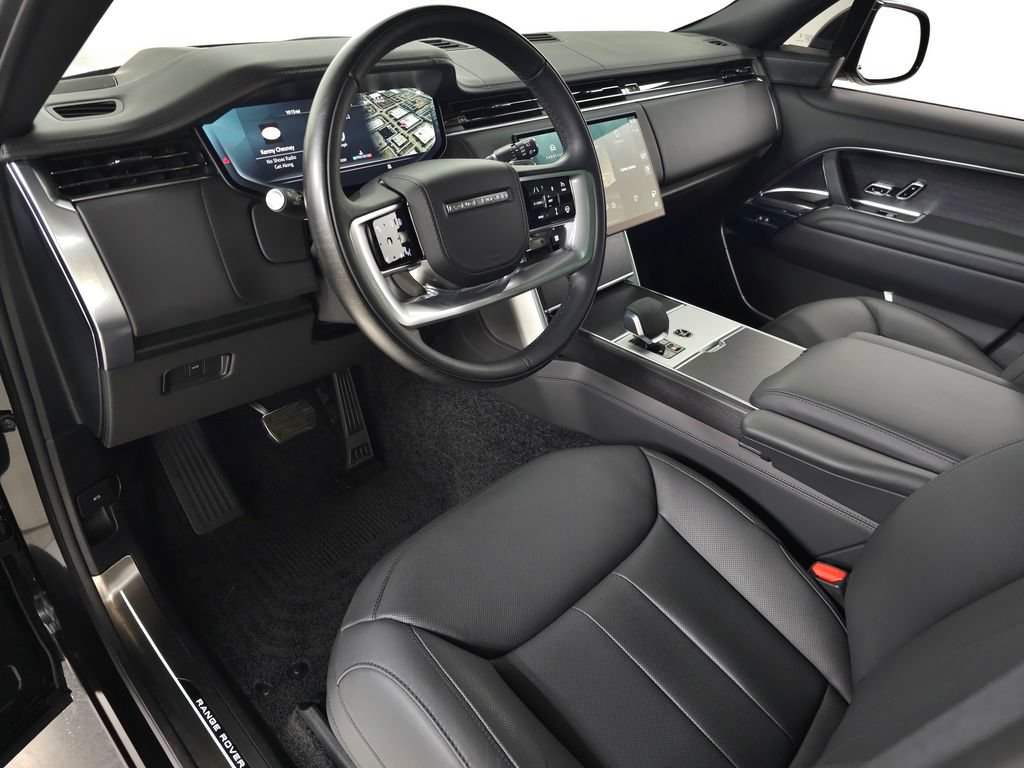 Certified 2026 Land Rover Range Rover SE AWD/4WD image 17