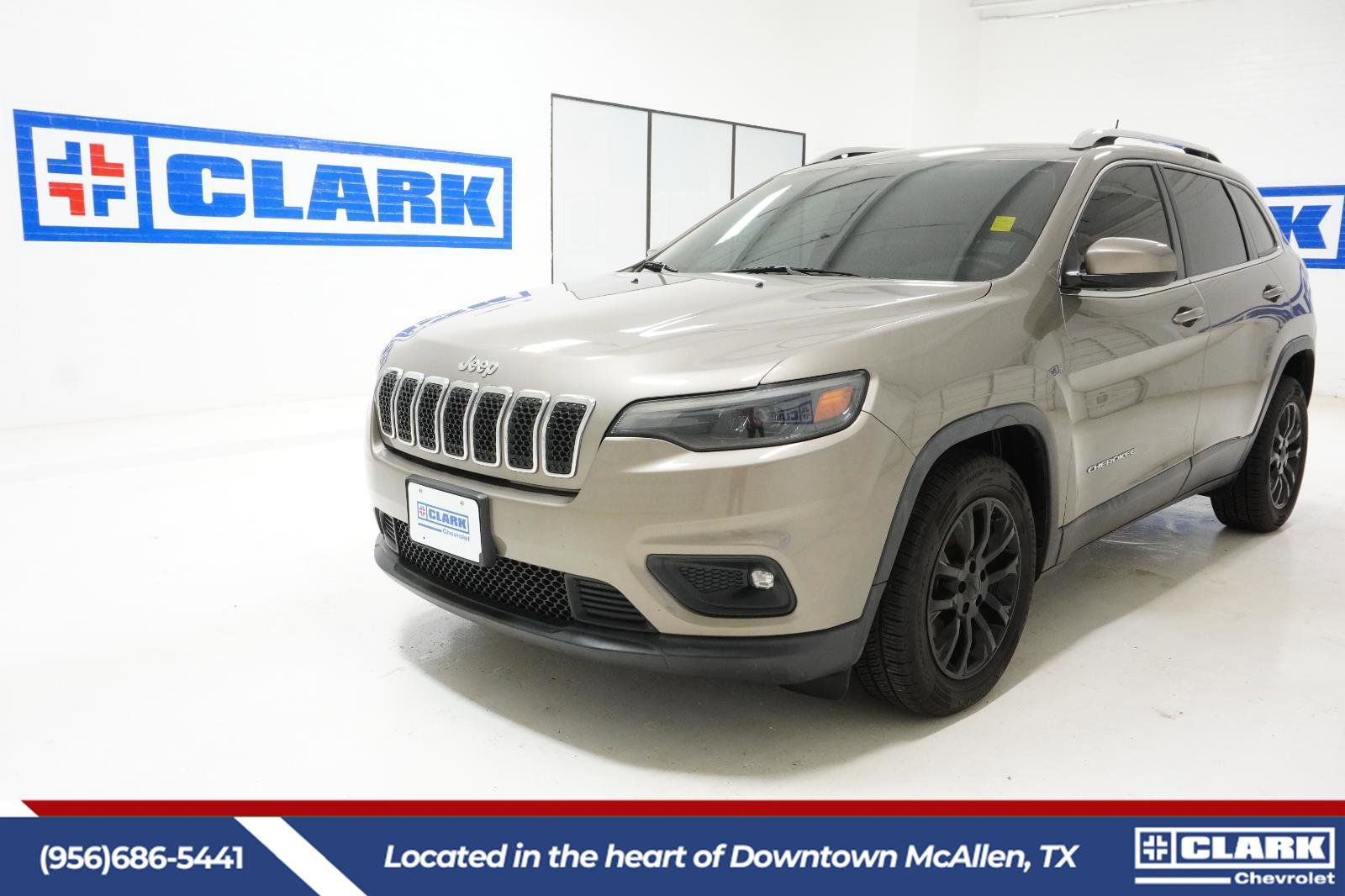 Used 2019 Jeep Cherokee Latitude w/ Popular Appearance Group