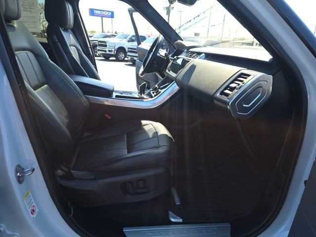 Used 2020 Land Rover Range Rover Sport HSE image 45