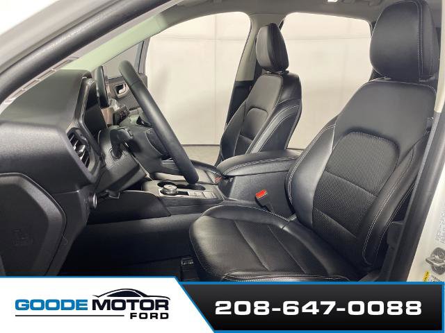 Certified 2022 Ford Escape Titanium w/ Class II Trailer Tow Package image 10