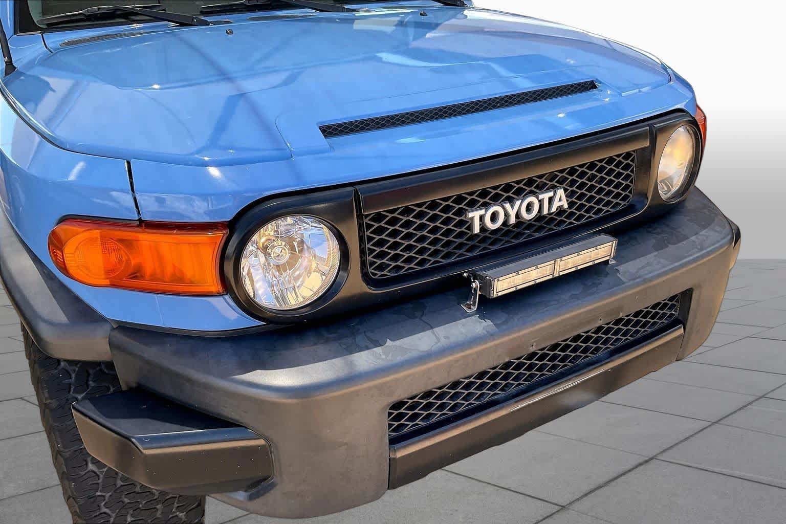 Used 2011 Toyota FJ Cruiser 4WD w/ TRD Sport Pkg image 26