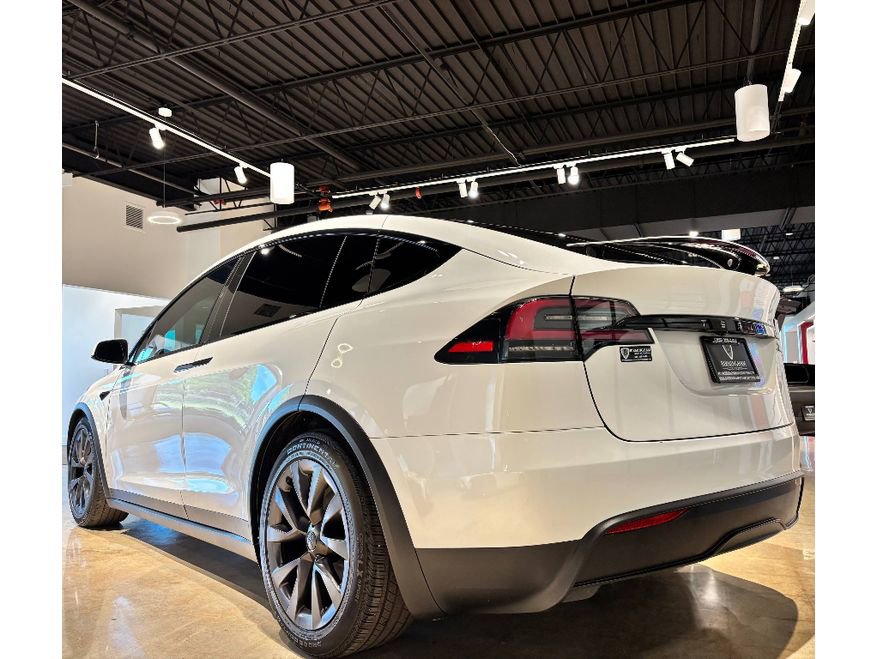 Used 2024 Tesla Model X image 16