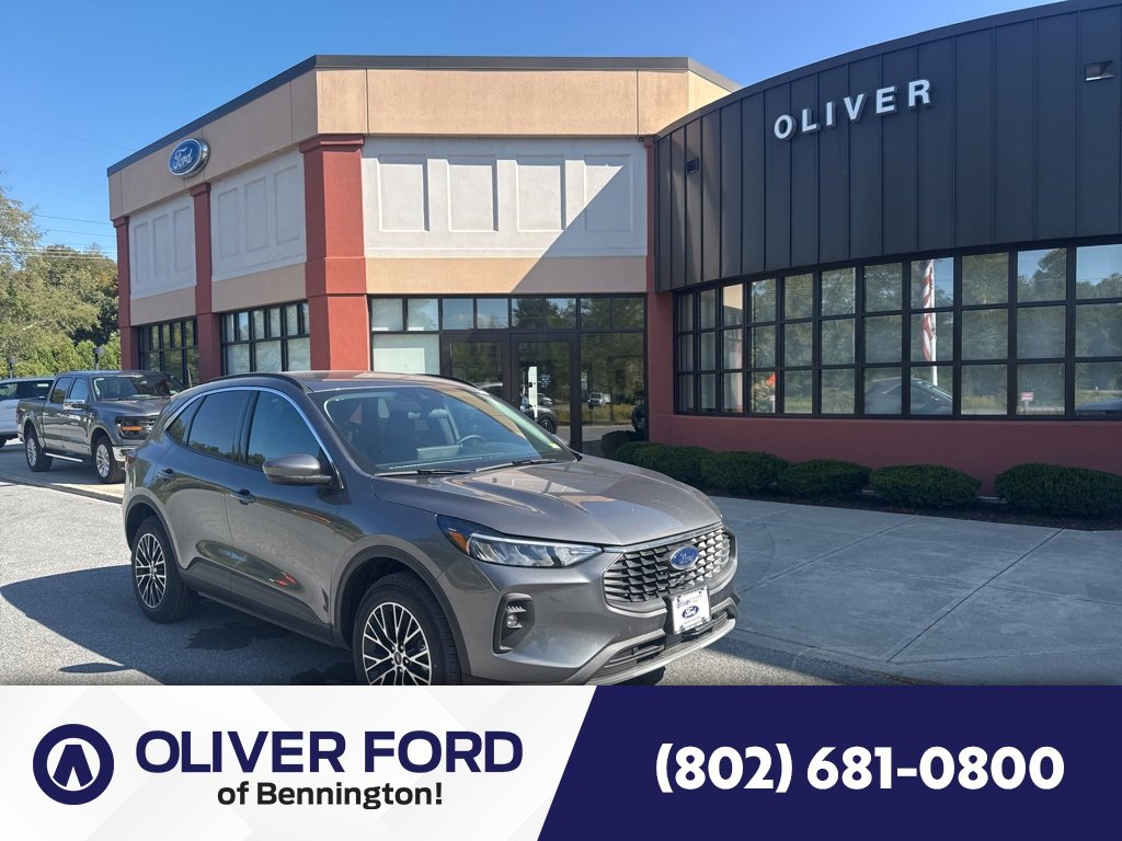 New 2024 Ford Escape SE