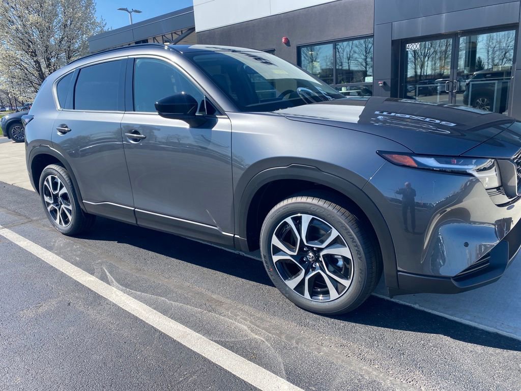 New 2026 MAZDA CX-5 Preferred image 1