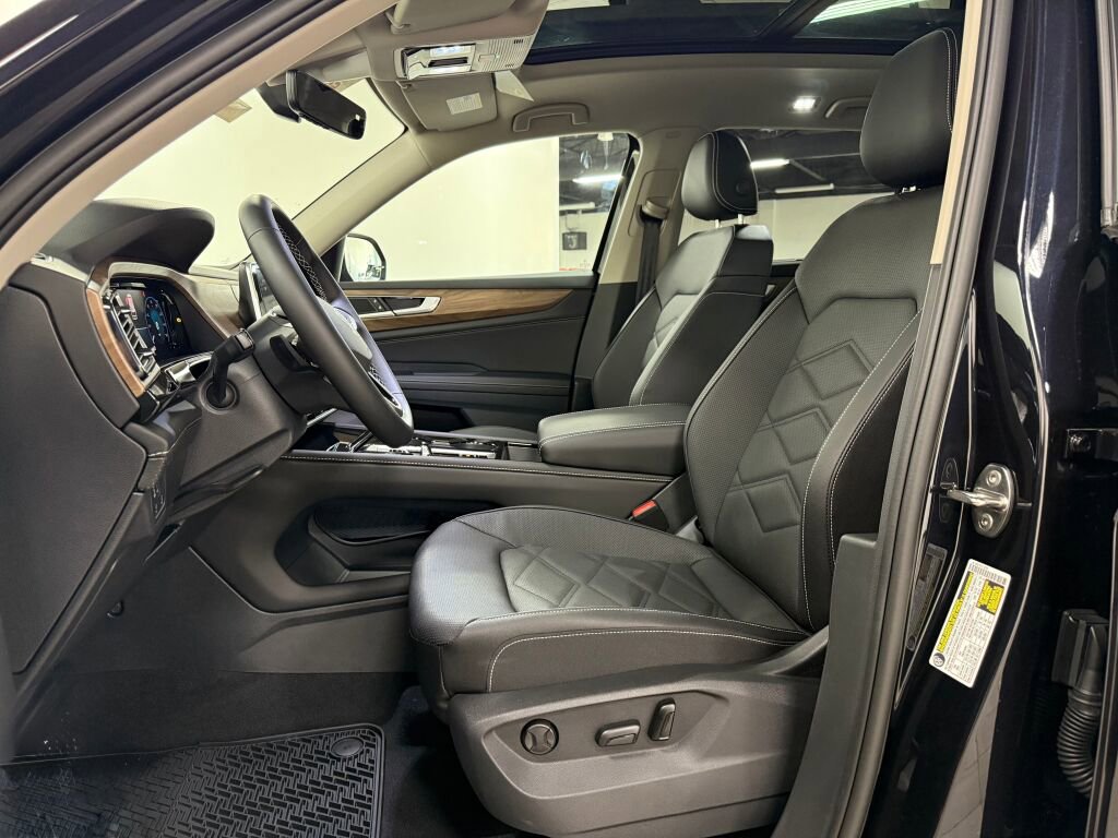 New 2026 Volkswagen Atlas SE image 18