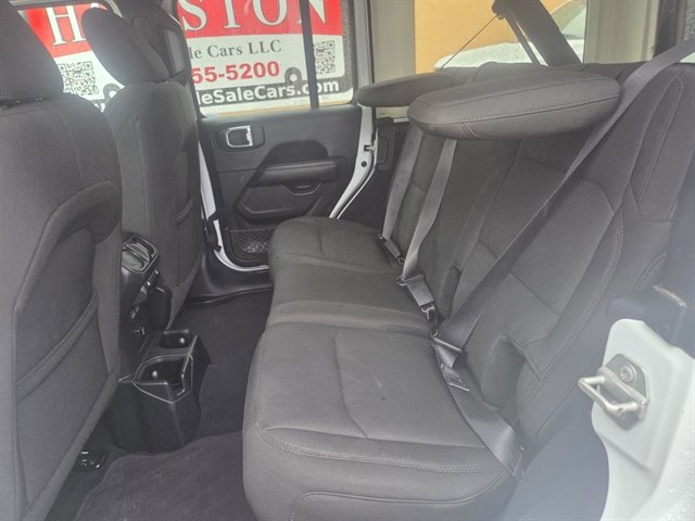Used 2023 Jeep Wrangler Unlimited Sahara AWD/4WD image 10