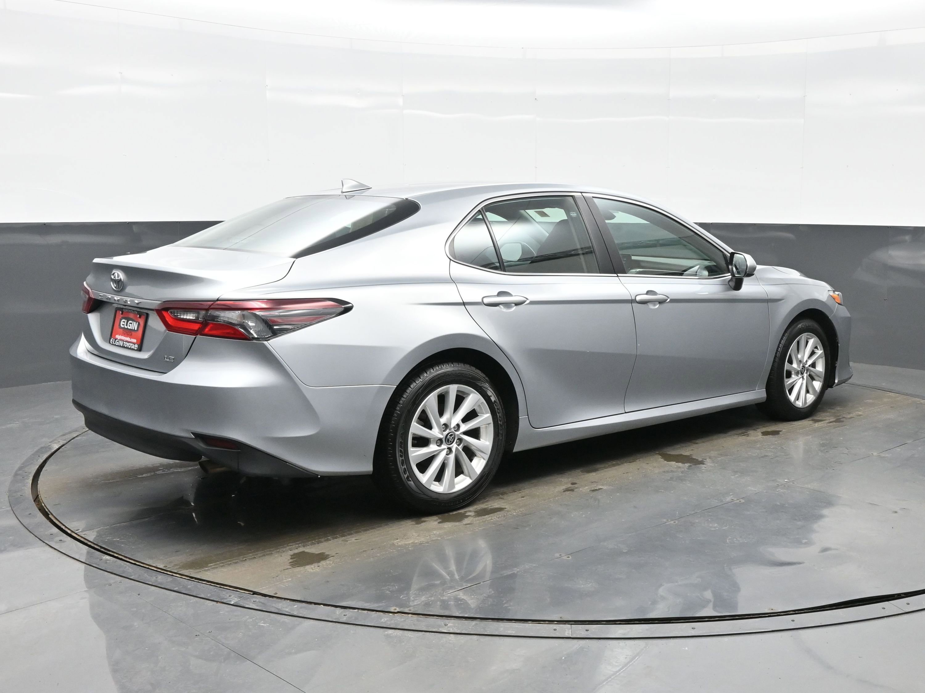 Used 2024 Toyota Camry LE image 6