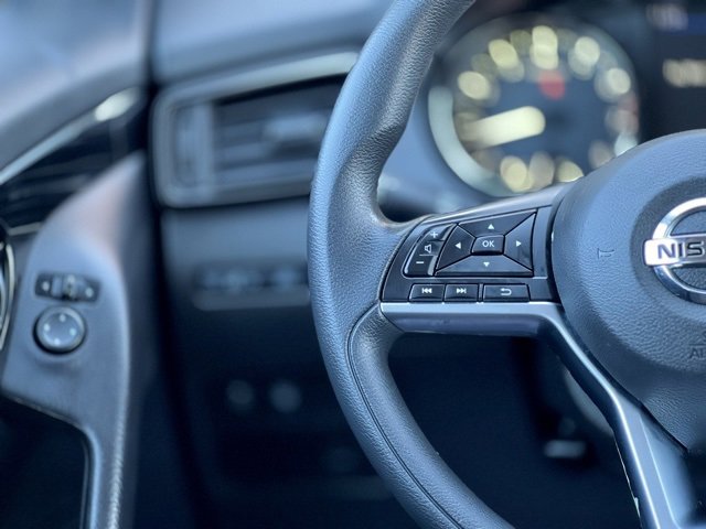 Used 2020 Nissan Rogue Sport SV image 36