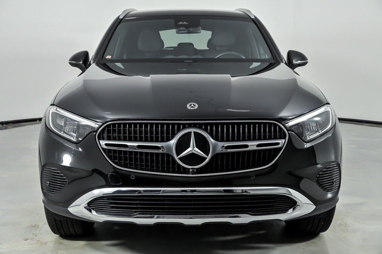 Used 2023 Mercedes-Benz GLC 300 4MATIC image 5