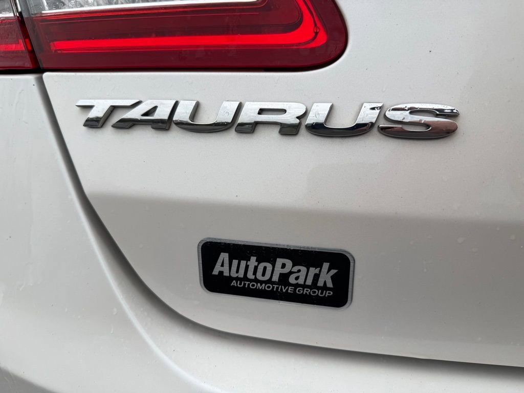Used 2016 Ford Taurus Limited w/ Equipment Group 301A AWD/4WD image 27