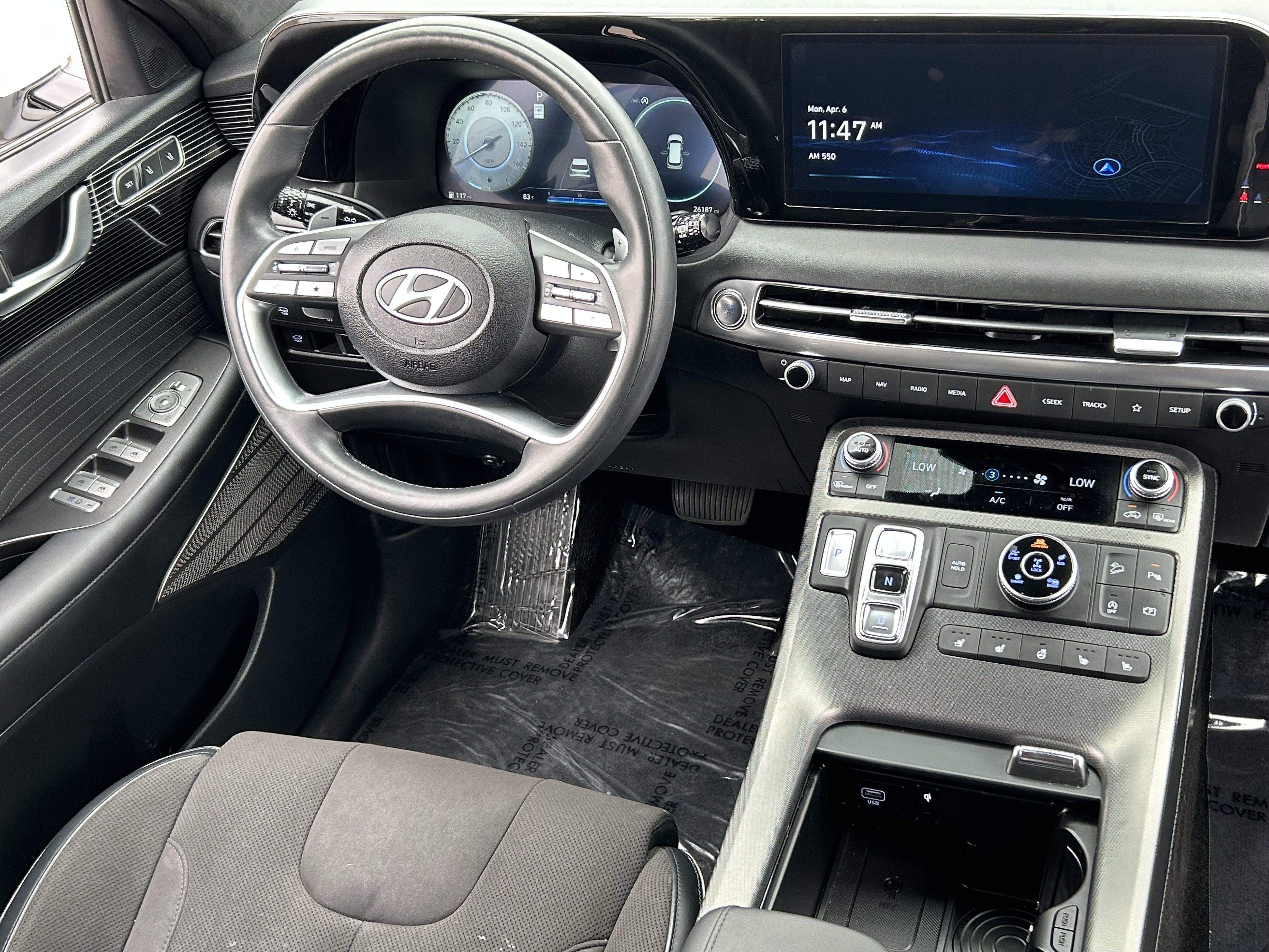 Used 2024 Hyundai Palisade Calligraphy image 15