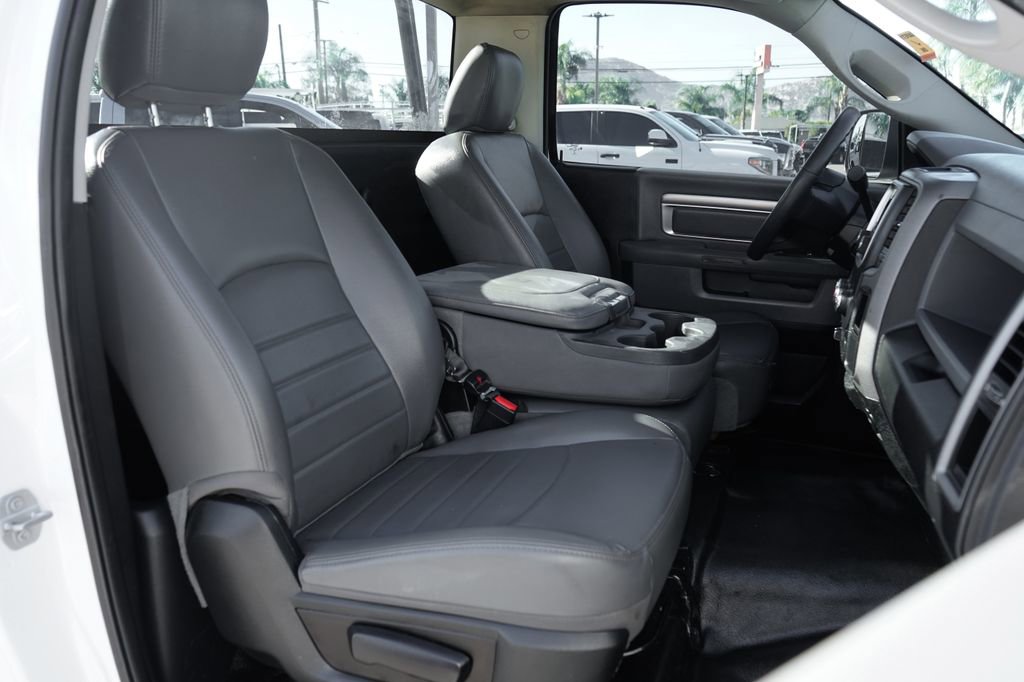 Used 2018 RAM 5500 Tradesman w/ Power & Remote Entry Group image 32