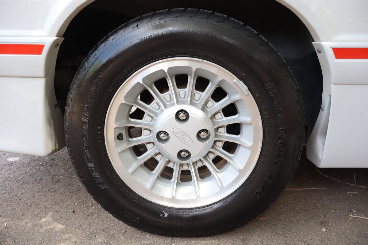 Used 1988 Ford Mustang GT RWD image 40