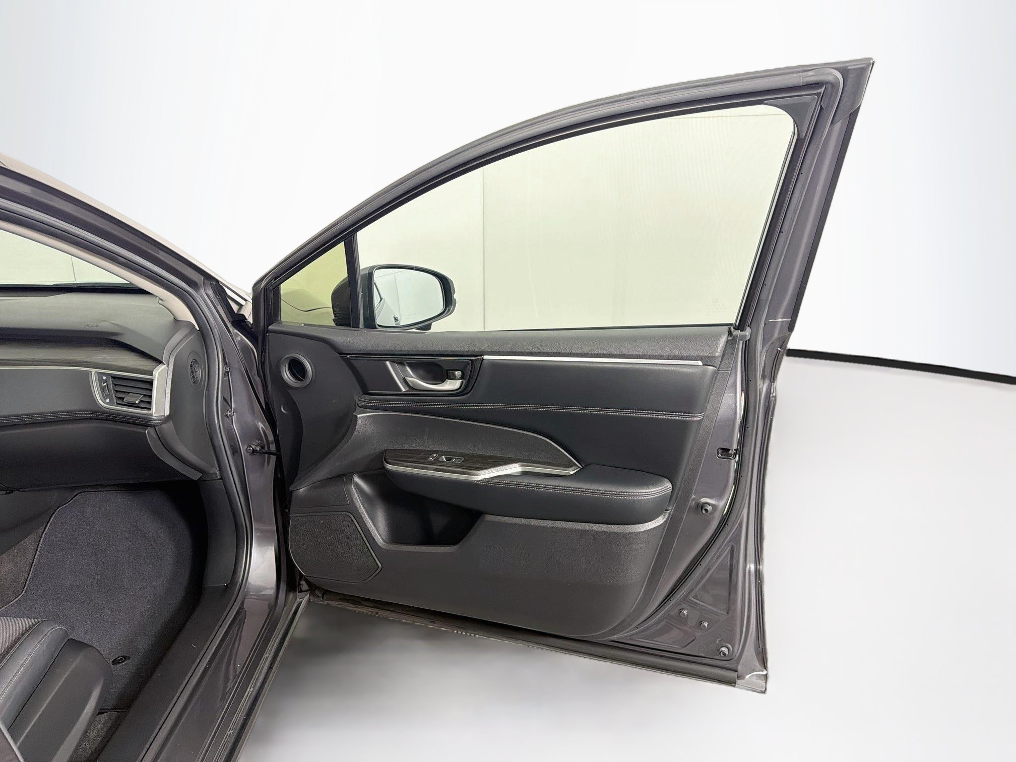 Used 2019 Honda Clarity Plug-In Hybrid image 30