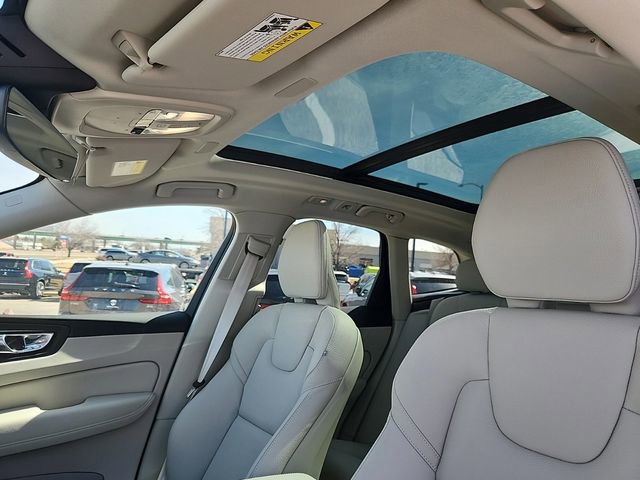 New 2025 Volvo XC60 B5 Core w/ Protection Package Premier image 24