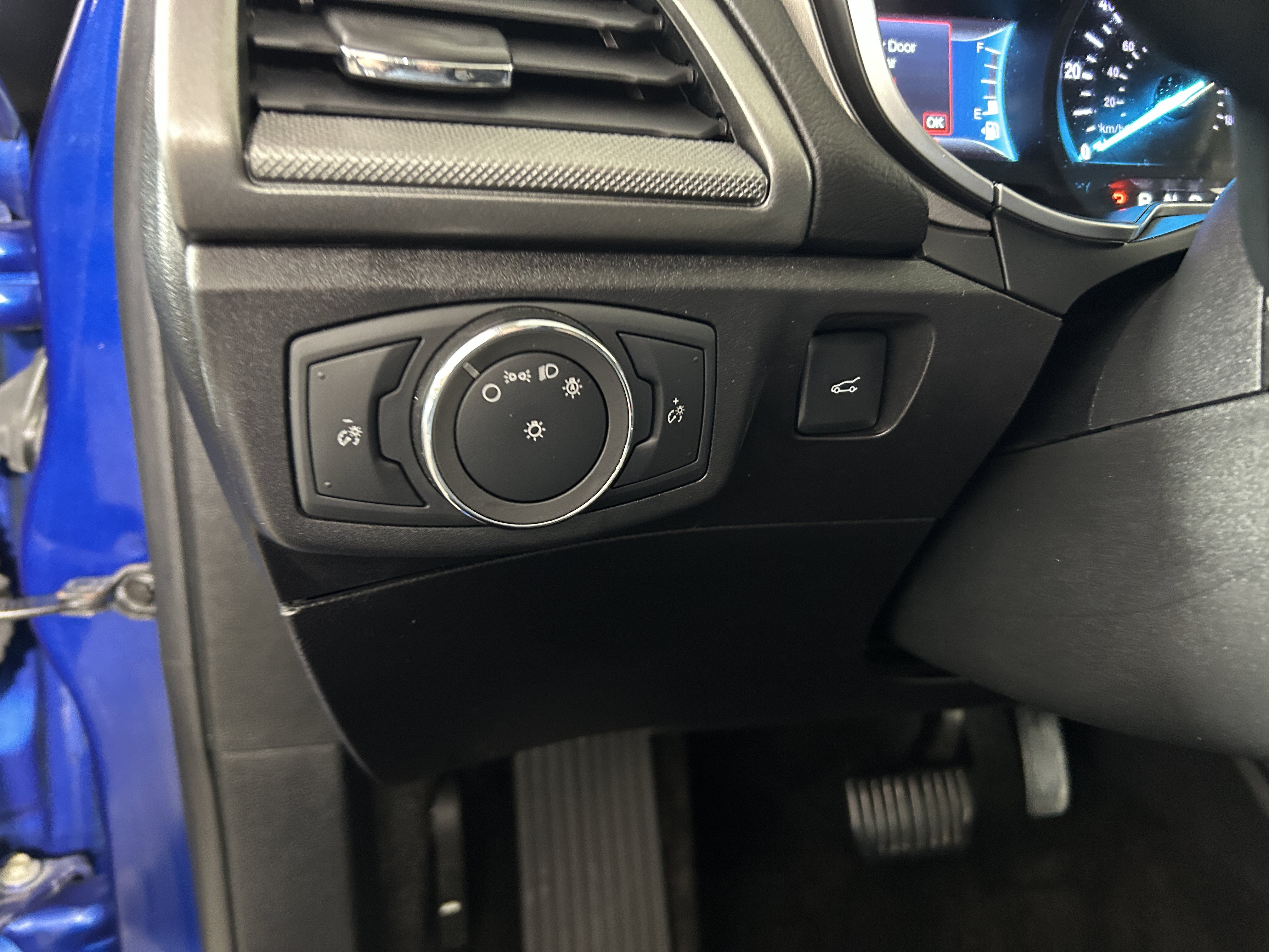 Used 2018 Ford Fusion S FWD image 15