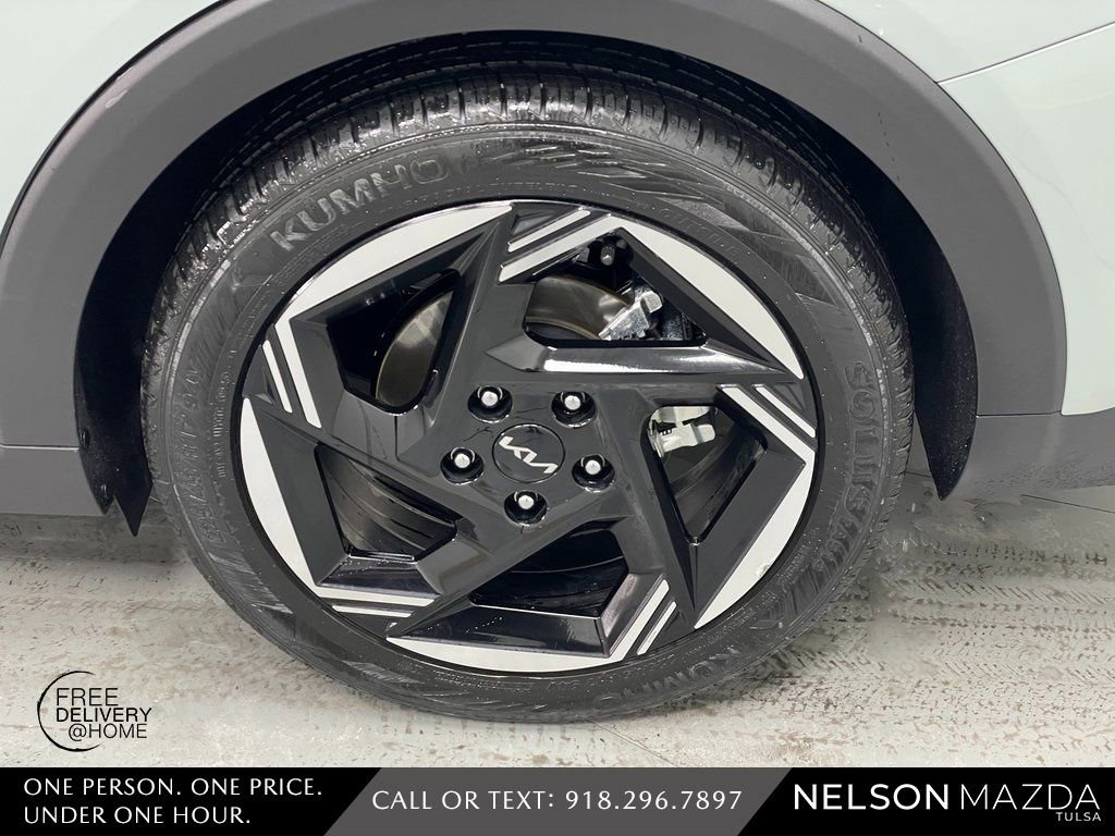 Used 2025 Kia K4 EX image 12