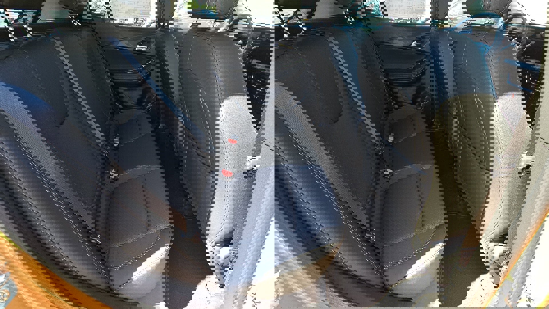 Used 2025 Buick Encore GX Preferred image 16