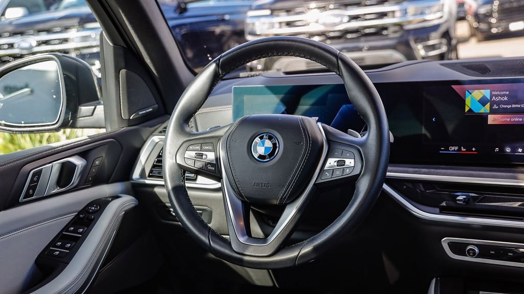 Used 2024 BMW X5 xDrive50e w/ Premium Package image 16