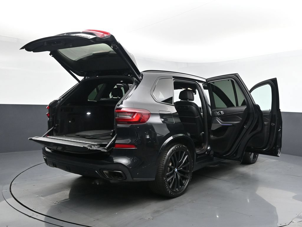 Used 2021 BMW X5 M50i AWD/4WD image 27