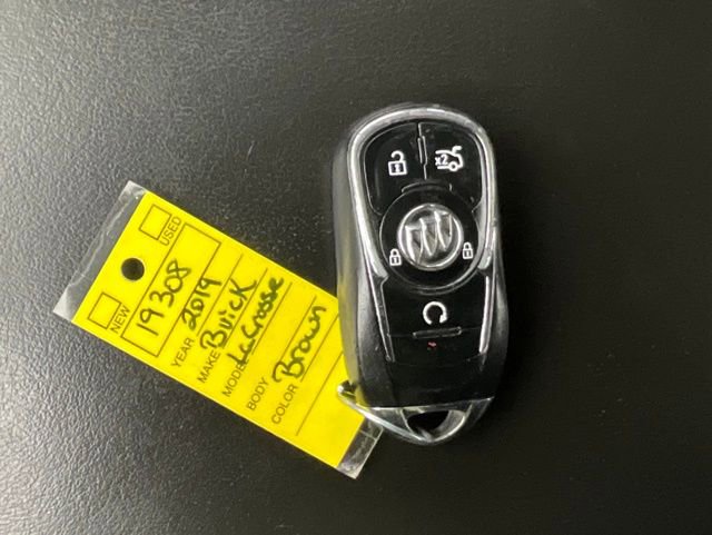 Used 2019 Buick LaCrosse Essence image 31