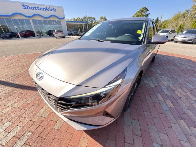 Used 2023 Hyundai Elantra Blue FWD image 26