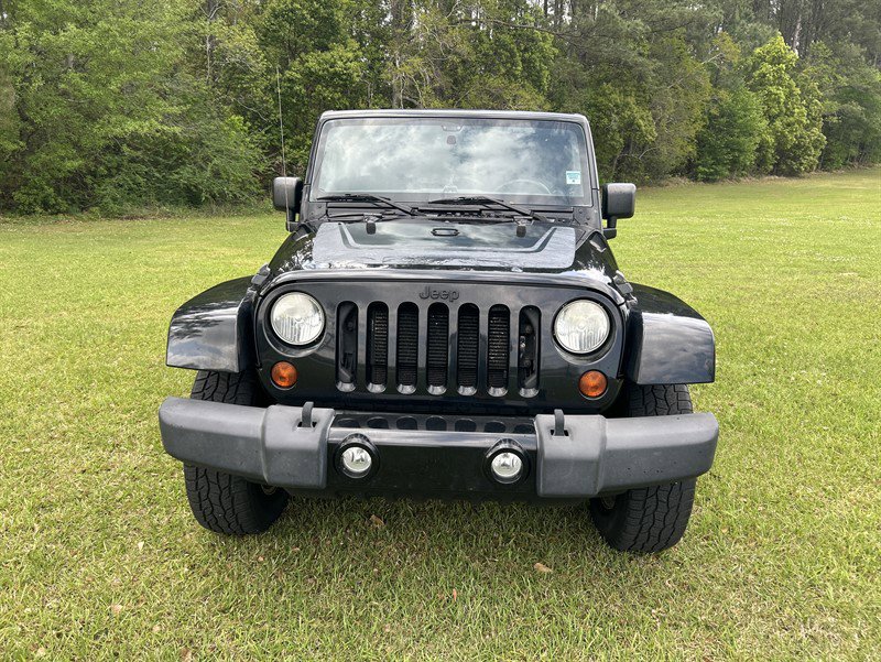 Used 2012 Jeep Wrangler Unlimited Sahara AWD/4WD image 4