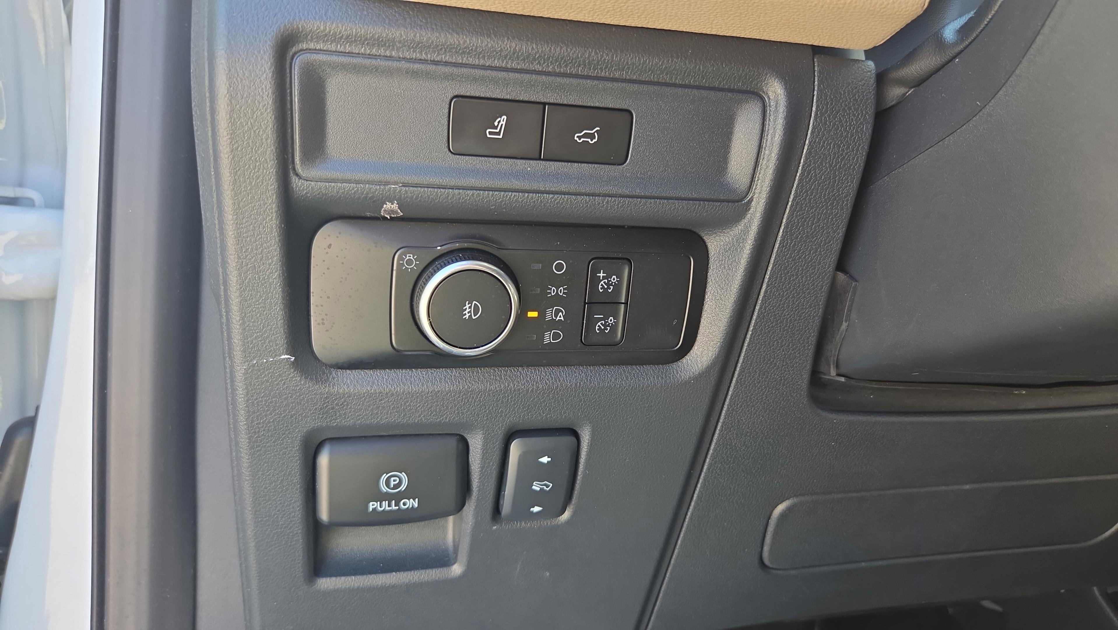 Used 2024 Ford Expedition Limited image 31