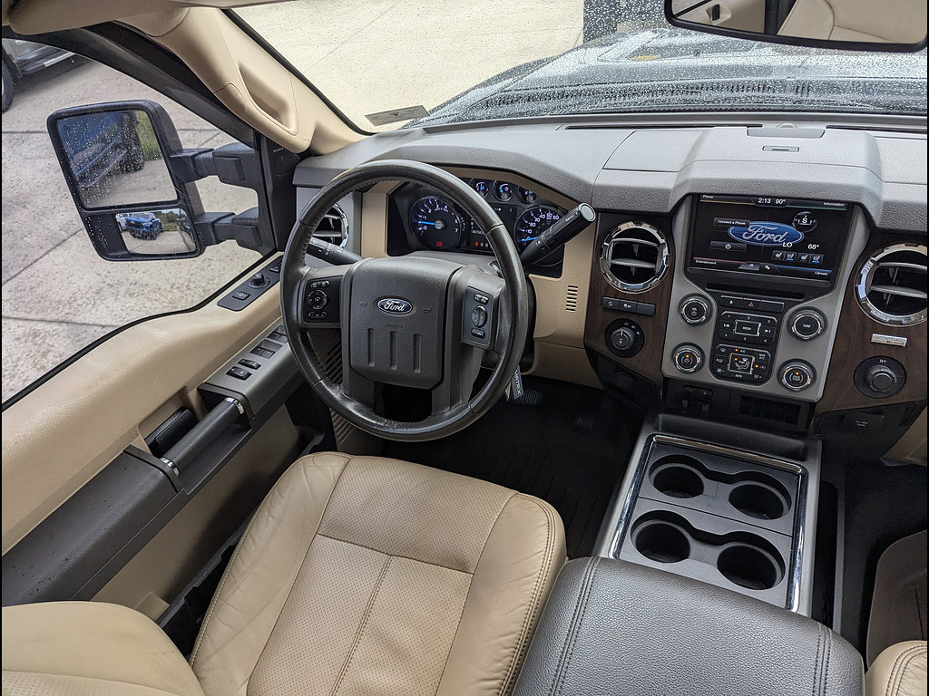Used 2014 Ford F250 Lariat w/ Lariat Interior Package AWD/4WD image 25