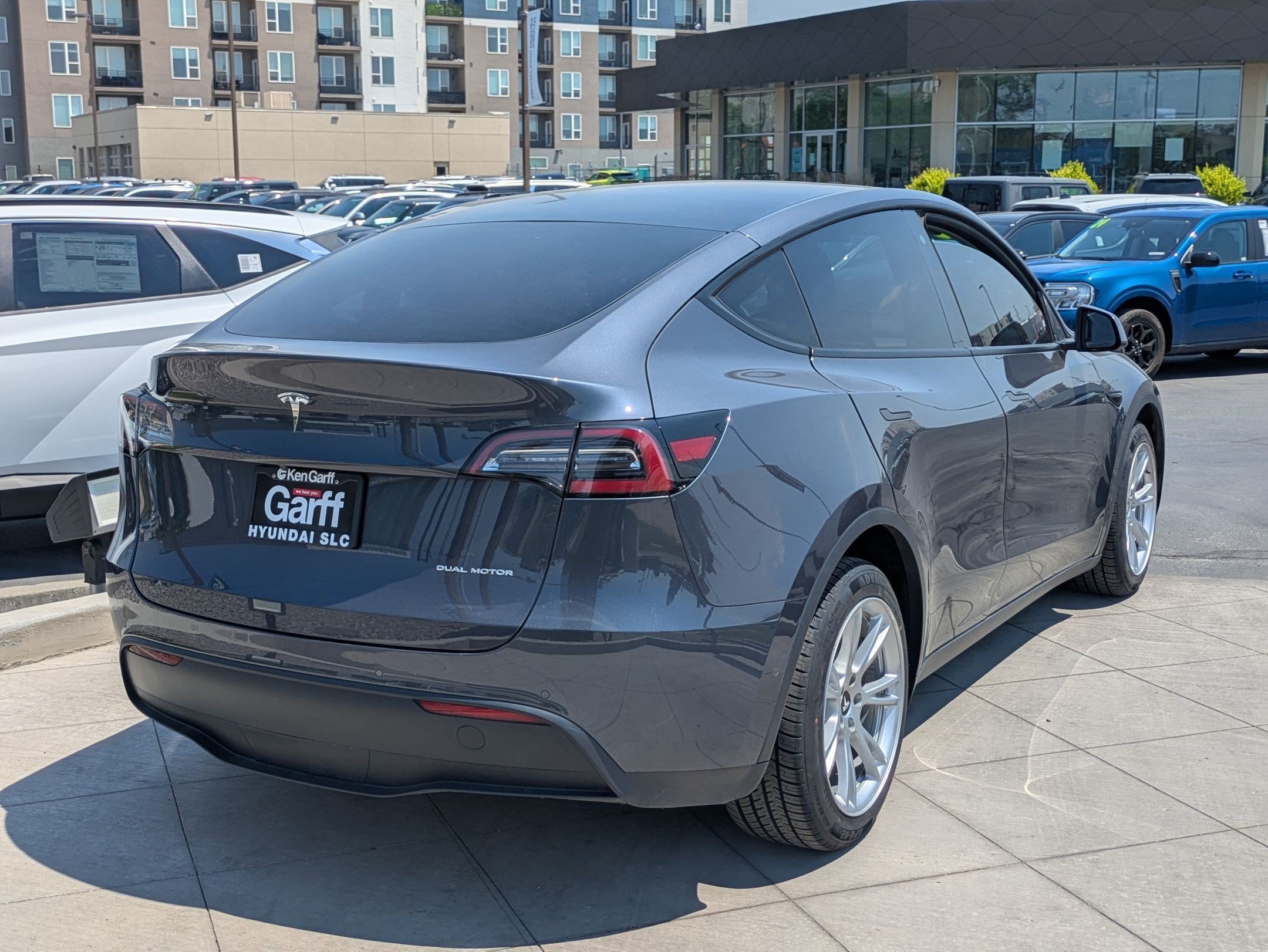 Used 2020 Tesla Model Y Long Range AWD/4WD image 3