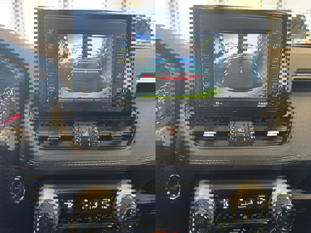 Used 2021 Toyota RAV4 XLE Premium image 19