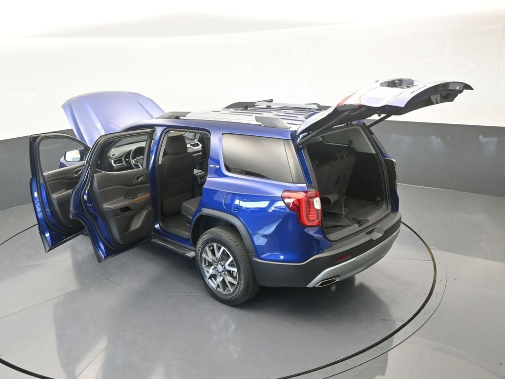 Used 2023 GMC Acadia SLE w/ Driver Convenience Package image 70
